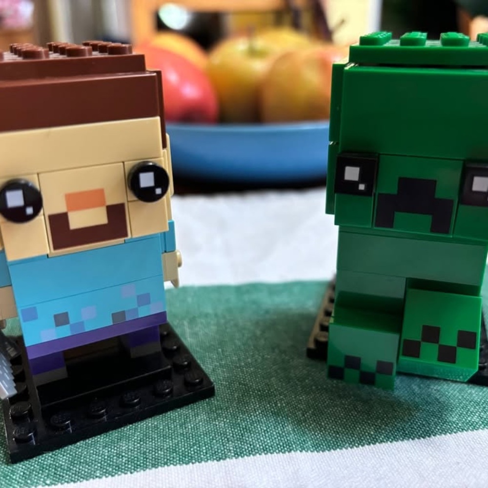 LEGO MINECRAFT BRICK'H'EADZ 41612 "STEVE & CREEPER" Incl:ALL pieces & manuals.